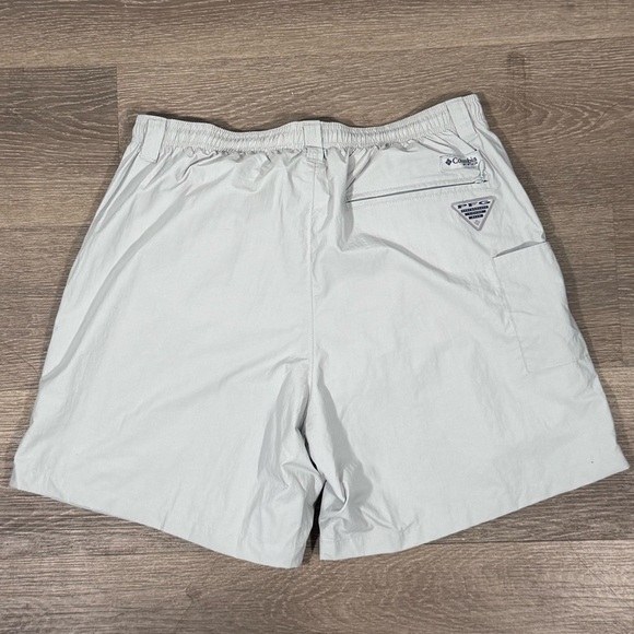 Columbia Gray water  Shorts Lightweight Elastic Waist - Picture 3 of 5